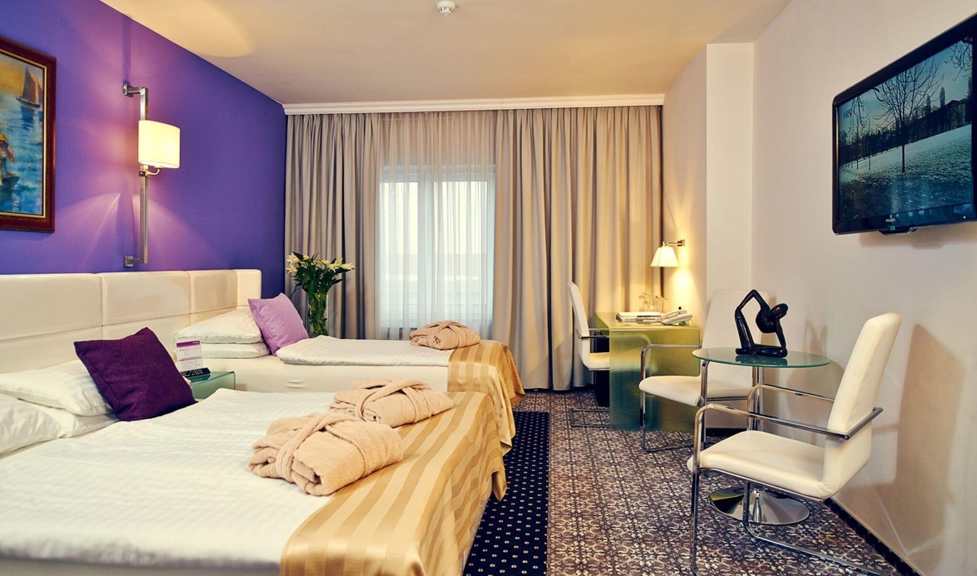 Hotel Phoenix Sesvete Esterno foto